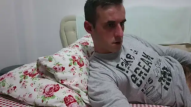 Snapshot of stevenpit chatting on February 14, 7:33 pm stevenpit online show from February 14, 7:33 pm