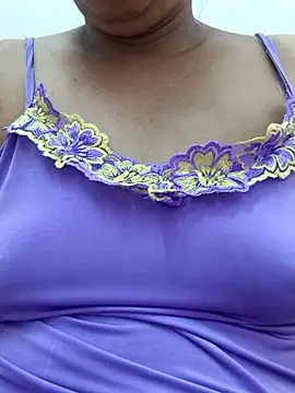 Lanyingxin18 online show from May 12, 12:46 pm