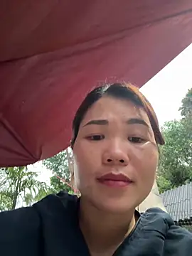 Snapshot of Emily_9xx chatting on February 23, 10:28 am Emily 9xx online show from February 23, 10:28 am