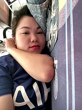 Snapshot of Emily_9xx chatting on October 10, 3:16 am Emily 9xx online show from October 10, 3:16 am