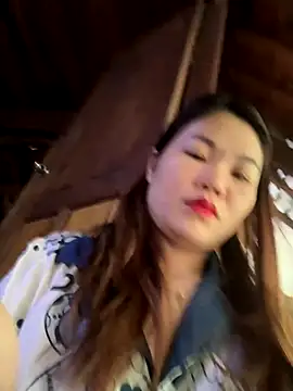 Snapshot of Emily_9xx chatting on October 14, 2:23 am Emily 9xx online show from October 14, 2:23 am