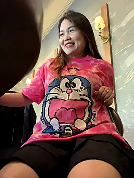 Snapshot of Emily_9xx chatting on December 15, 6:06 am Emily 9xx online show from December 15, 6:06 am