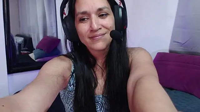 Snapshot of diosa78afrodita chatting on April 5, 4:20 am diosa78afrodita online show from April 5, 4:20 am