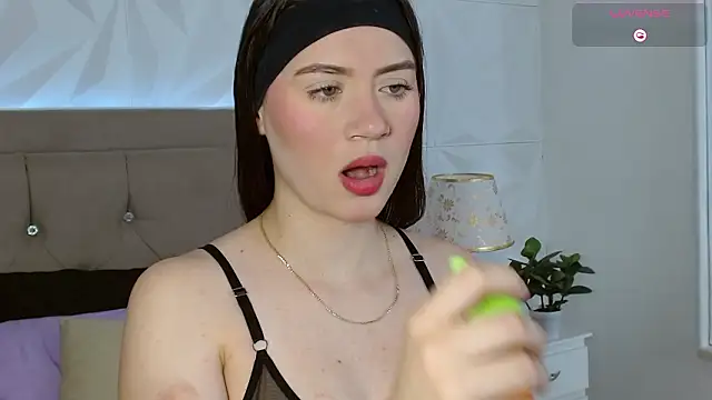 Gwen drew online show from January 17, 12:54 pm