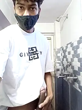 Snapshot of hotvarunrita chatting on November 3, 3:19 am hotvarunrita online show from November 3, 3:19 am