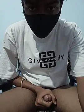 Snapshot of hotvarunrita chatting on November 6, 1:56 pm hotvarunrita online show from November 6, 1:56 pm