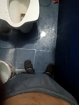 Snapshot of hotvarunrita chatting on December 20, 3:46 am hotvarunrita online show from December 20, 3:46 am