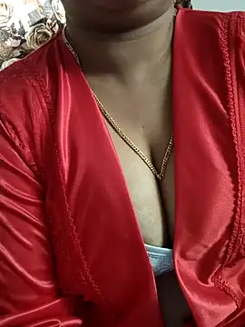 Snapshot of cuteyqueen chatting on December 6, 5:42 am cuteyqueen online show from December 6, 5:42 am