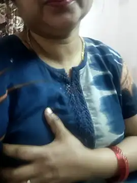 Snapshot of cuteyqueen chatting on December 6, 5:22 pm cuteyqueen online show from December 6, 5:22 pm