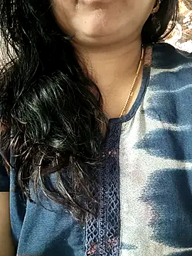 Snapshot of cuteyqueen chatting on January 29, 7:36 am cuteyqueen online show from January 29, 7:36 am