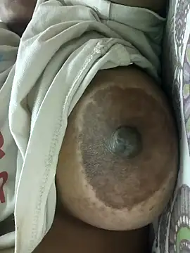 Snapshot of cuteyqueen chatting on February 6, 12:16 pm cuteyqueen online show from February 6, 12:16 pm