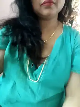 Snapshot of cuteyqueen chatting on March 8, 5:17 am cuteyqueen online show from March 8, 5:17 am