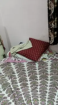 Snapshot of cuteyqueen chatting on March 10, 3:41 pm cuteyqueen online show from March 10, 3:41 pm