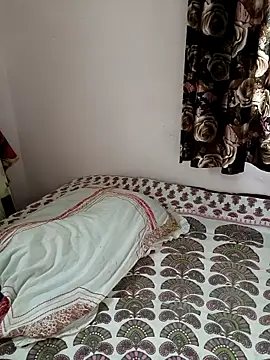 Snapshot of cuteyqueen chatting on March 13, 1:54 am cuteyqueen online show from March 13, 1:54 am