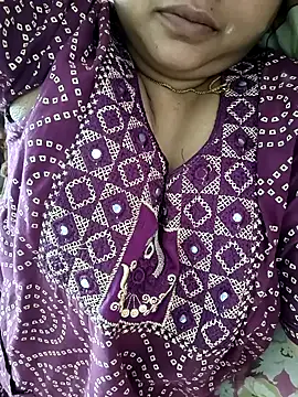 Snapshot of cuteyqueen chatting on October 10, 1:37 am cuteyqueen online show from October 10, 1:37 am