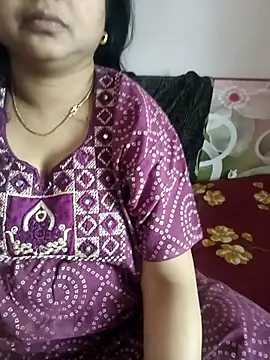 cuteyqueen online show from February 12, 5:46 am