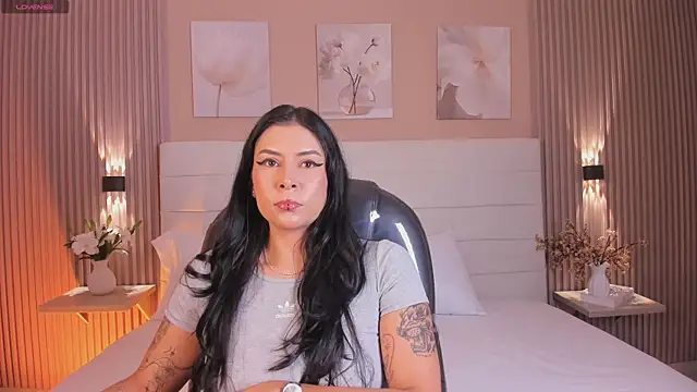 Snapshot of JessyEvans chatting on June 10, 7:35 pm JessyEvans online show from June 10, 7:35 pm