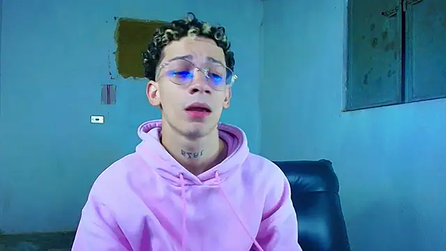 mateodeamjo online show from March 9, 2:15 am