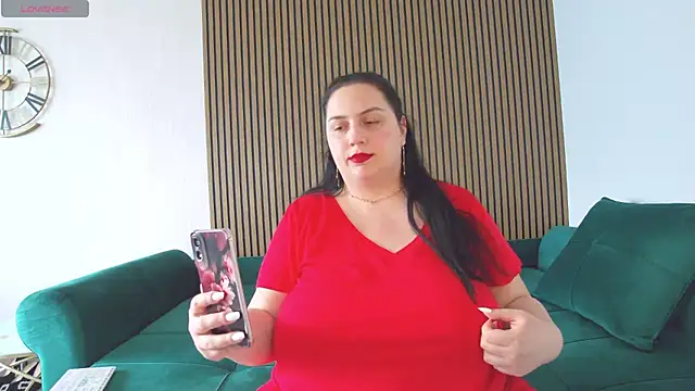 Snapshot of SofiaHanson chatting on July 13, 4:43 pm SofiaHanson online show from July 13, 4:43 pm