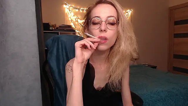 Snapshot of amber_quell_here chatting on January 17, 2:07 pm amber quell here online show from January 17, 2:07 pm