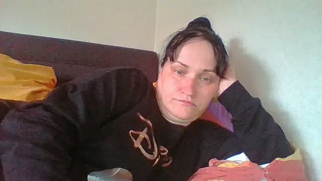  squirty cum lady  online show from June 6, 6:01 pm