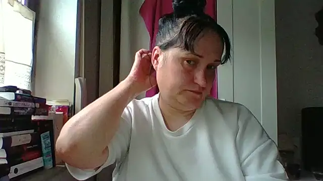  squirty cum lady  online show from June 12, 4:28 pm