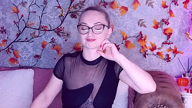 EllianaReese online show from November 29, 3:42 am