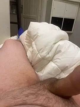 fekedaniel1999 online show from April 14, 11:00 pm