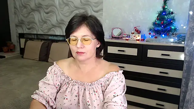 Snapshot of VitaCharm chatting on December 27, 8:18 pm VitaCharm online show from December 27, 8:18 pm