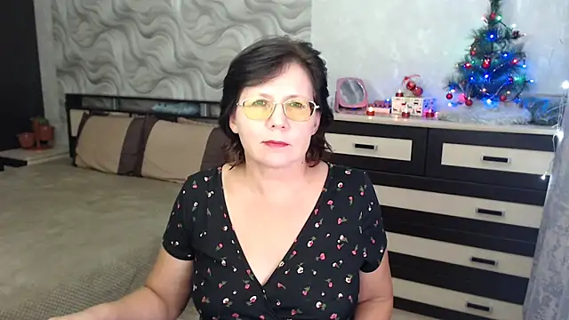 Snapshot of VitaCharm chatting on December 29, 6:49 pm VitaCharm online show from December 29, 6:49 pm