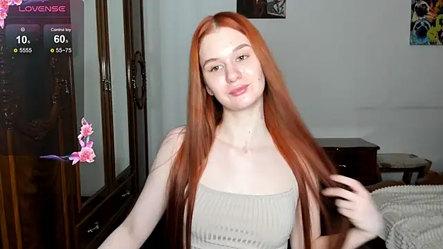 Snapshot of EmilySoul chatting on February 7, 7:38 pm EmilySoul online show from February 7, 7:38 pm