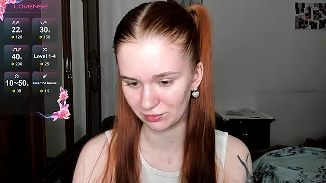 Snapshot of EmilySoul chatting on February 21, 8:38 pm EmilySoul online show from February 21, 8:38 pm