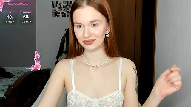 Snapshot of EmilySoul chatting on October 8, 3:31 pm EmilySoul online show from October 8, 3:31 pm