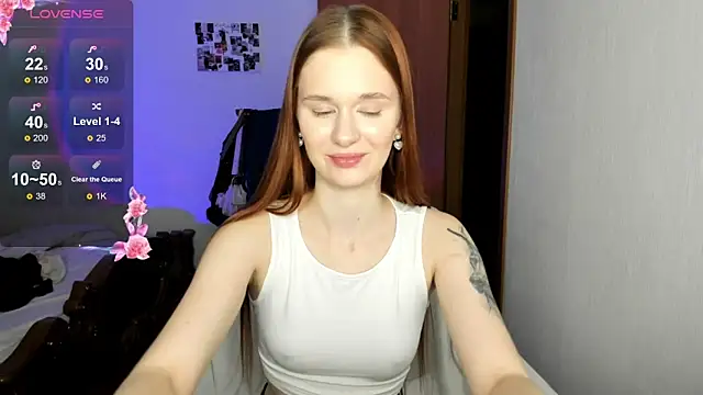 Snapshot of EmilySoul chatting on October 10, 4:17 pm EmilySoul online show from October 10, 4:17 pm