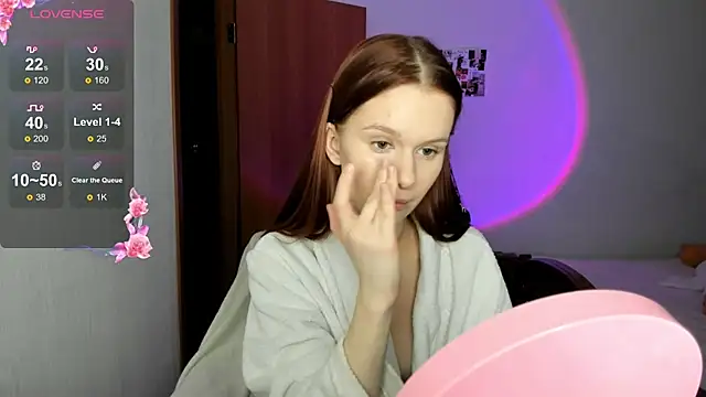 Snapshot of EmilySoul chatting on November 8, 7:45 pm EmilySoul online show from November 8, 7:45 pm