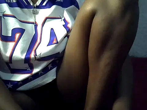 skinnysexynaughty online show from October 9, 9:13 pm