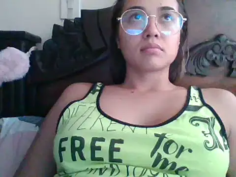 trianabell online show from January 16, 7:52 pm