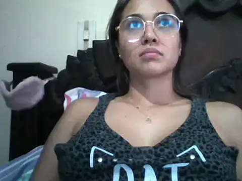 trianabell online show from January 22, 10:05 pm