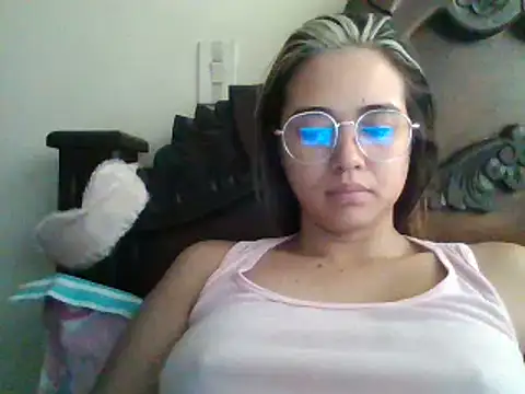 trianabell online show from February 11, 3:51 pm