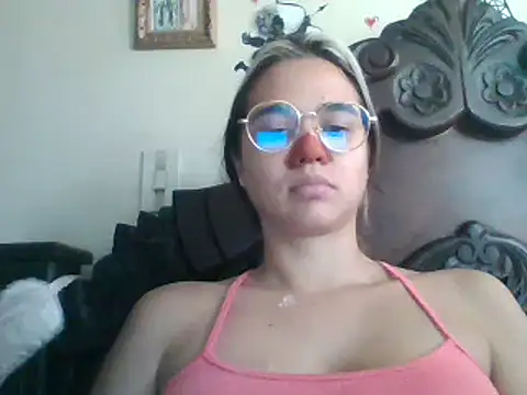 trianabell online show from March 16, 4:56 pm