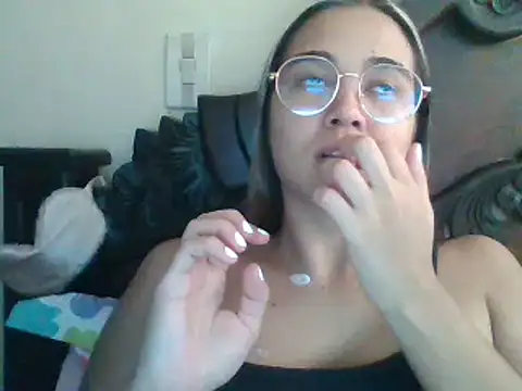 trianabell online show from March 18, 4:59 pm