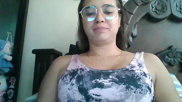 trianabell online show from October 11, 1:31 pm