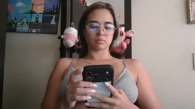 Snapshot of trianabell chatting on June 9, 5:13 pm trianabell online show from June 9, 5:13 pm