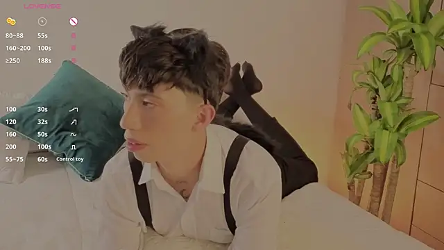 Snapshot of FabianPriince chatting on October 31, 7:26 pm FabianPriince online show from October 31, 7:26 pm