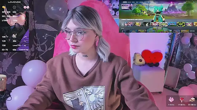 Snapshot of sensualkattt chatting on February 13, 11:26 pm sensualkattt online show from February 13, 11:26 pm