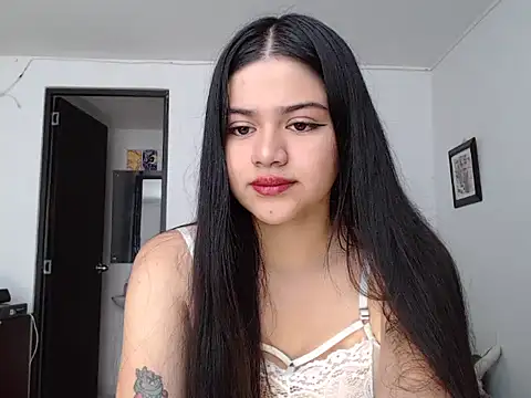Snapshot of angelbeat_ chatting on December 18, 2:06 pm angelbeat  online show from December 18, 2:06 pm