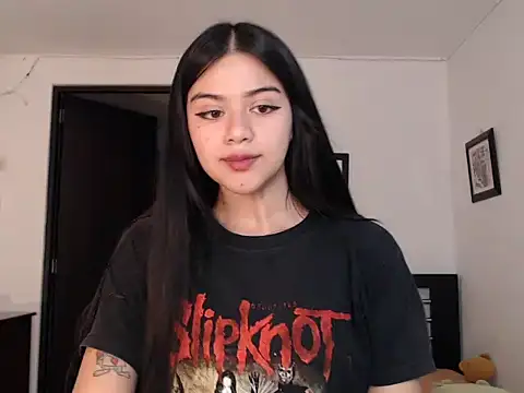 Snapshot of angelbeat_ chatting on January 12, 12:49 am angelbeat  online show from January 12, 12:49 am