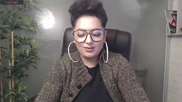 Snapshot of BustyAllyy chatting on January 13, 9:20 pm BustyAllyy online show from January 13, 9:20 pm