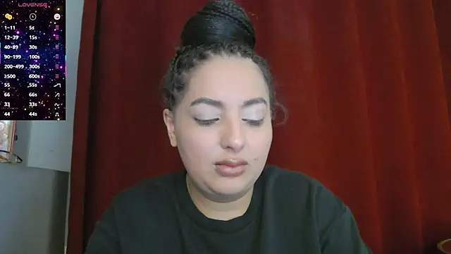 Snapshot of BustyAllyy chatting on October 24, 4:25 pm BustyAllyy online show from October 24, 4:25 pm