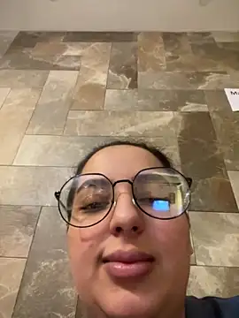 BustyAllyy online show from January 15, 6:55 pm